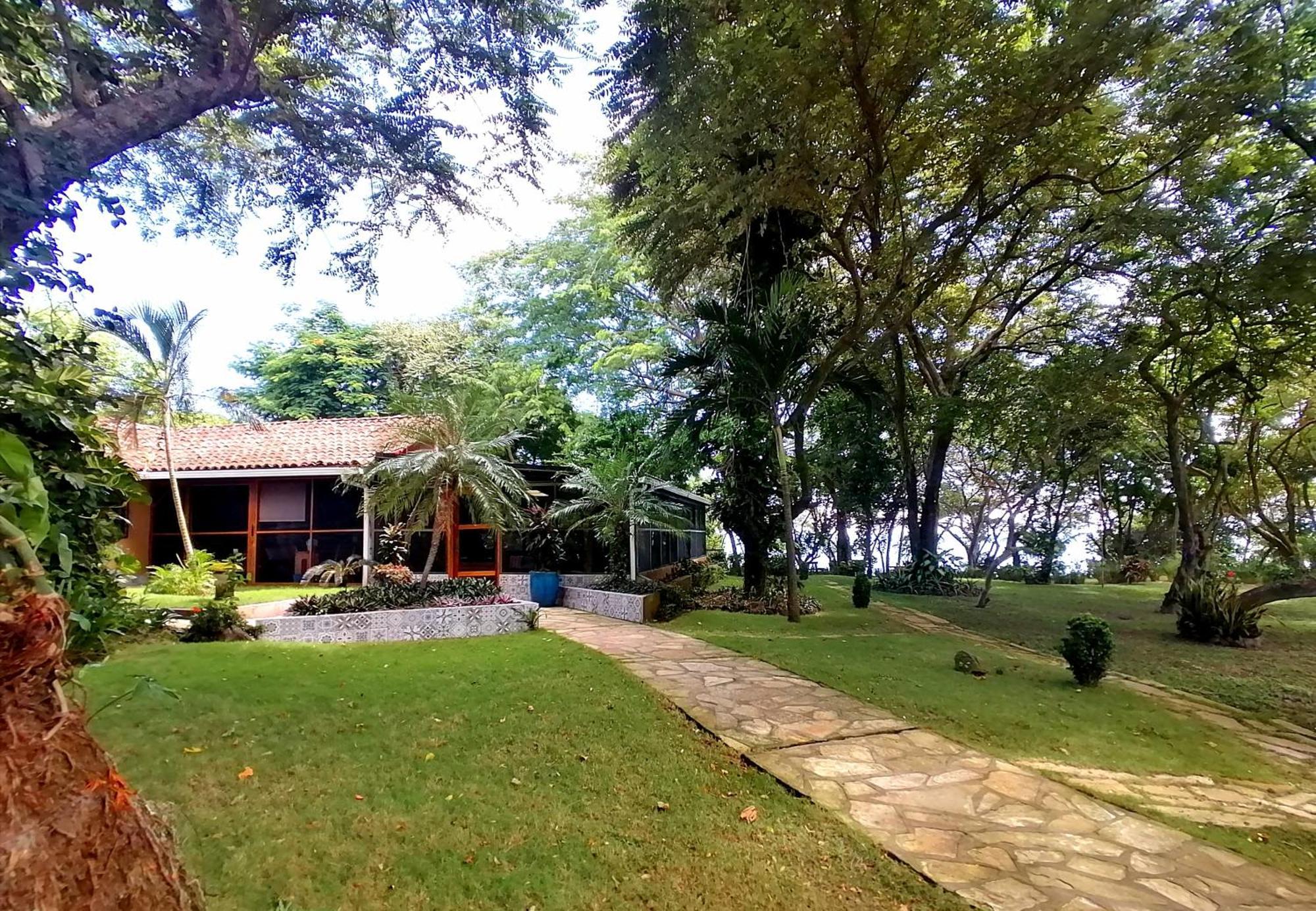 Xalli Beach Hotel Altagracia Bagian luar foto